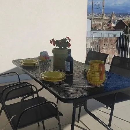 Attico Sul Porto Di E Vista Vulcano * Katania