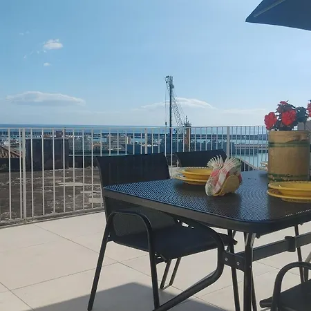 Attico Sul Porto Di E Vista Vulcano Apartment Catania